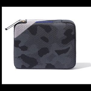 Rothy’s Mid Catch All in Slate Camo